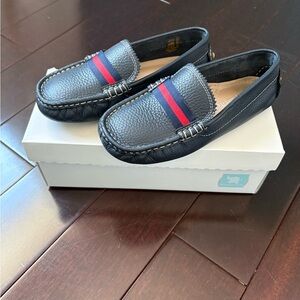 Elephantito Kids Navy Leather Slip-On Loafers with Red & Blue Stripe like new